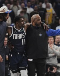 星空体育-哪些球队将低于预期?健康问题困扰独行侠 马刺主帅&投射或成短板